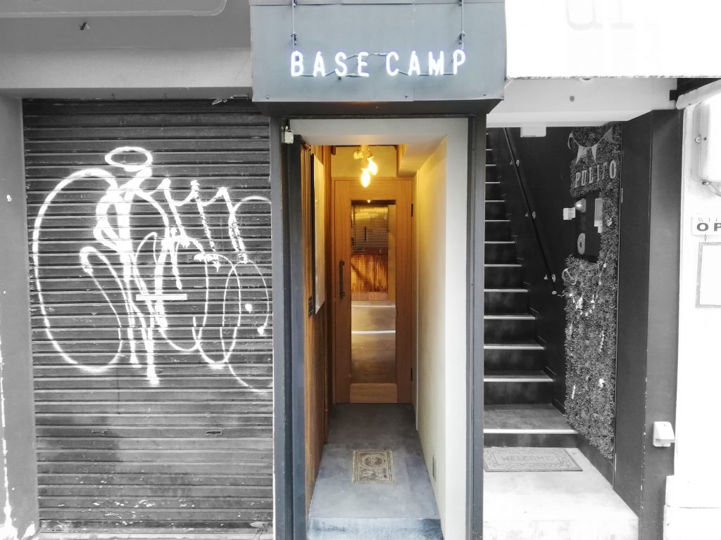 Basecamp店内